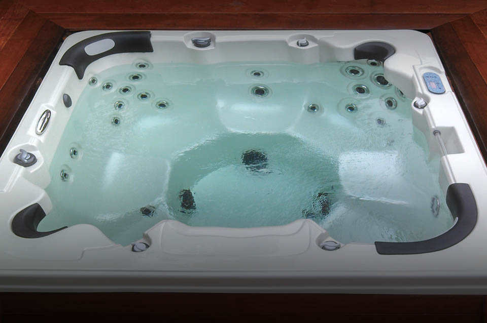 Dr. Franklyn's Luxury Turbo Spa (Colors May Vary)